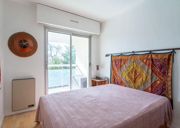 Proche & Casino Avec Balcon Et Parking Prive, - Fr-1-319-110